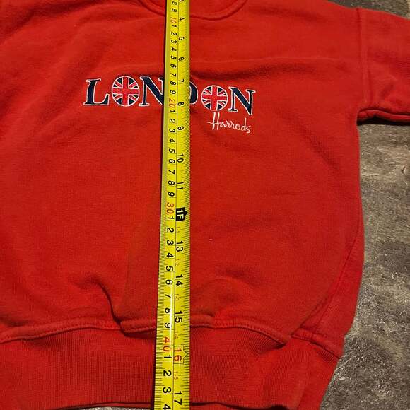 Vintage Harrods London Knightsbridge Embroidered Red Sweatshirt - Picture 5 of 6